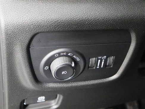 New 2025 Jeep Grand Cherokee Limited w/ Black Appearance Package image 23