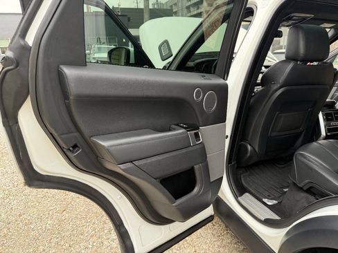 Used 2016 Land Rover Range Rover Sport HSE image 13