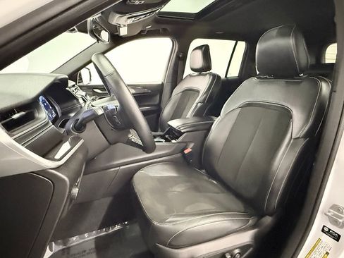 Used 2022 Jeep Grand Cherokee Altitude image 12