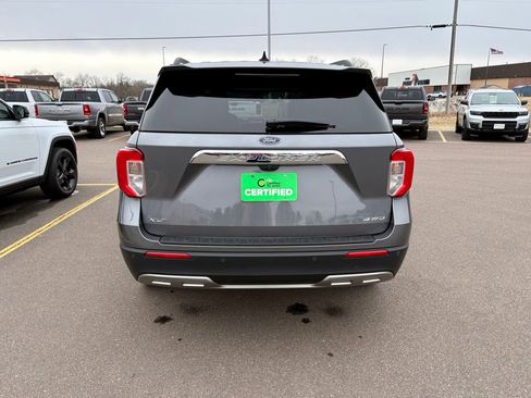 Used 2021 Ford Explorer XLT w/ Equipment Group 202A image 4