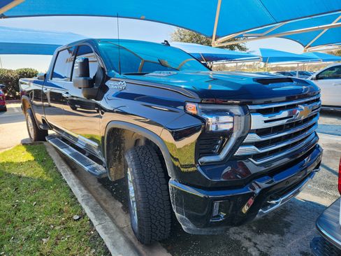 Used 2024 Chevrolet Silverado 3500 High Country image 1