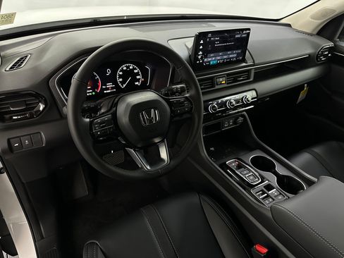 New 2025 Honda Pilot EX-L image 4