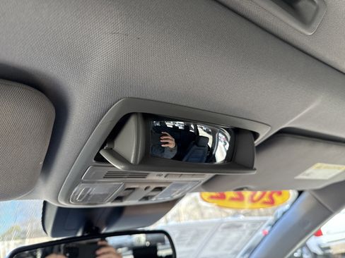 Used 2022 Honda CR-V EX-L image 31