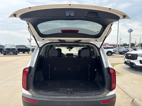 Used 2020 Kia Telluride S FWD image 12