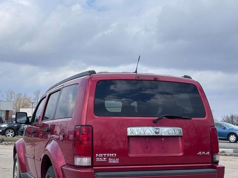 Used 2008 Dodge Nitro SLT image 3