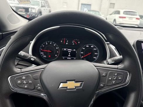 Used 2023 Chevrolet Malibu LT FWD image 34