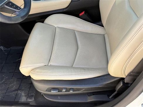 Used 2017 Cadillac XT5 Luxury w/ Driver Awareness Package image 16