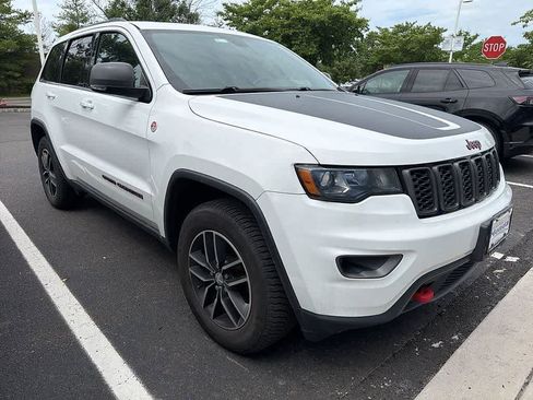 Used 2018 Jeep Grand Cherokee Trailhawk AWD/4WD image 3