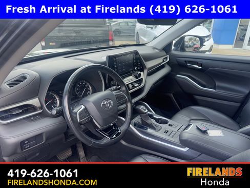 Used 2020 Toyota Highlander XLE image 13