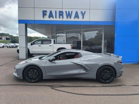 Used 2024 Chevrolet Corvette Stingray Preferred Conv w/ Z51 Performance Package RWD image 2