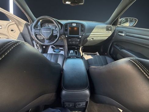 Used 2015 Chrysler 300 S image 10