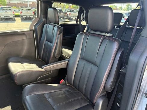 Used 2017 Dodge Grand Caravan GT FWD image 19