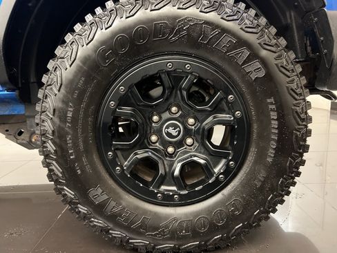 Certified 2024 Ford Bronco Wildtrak image 7