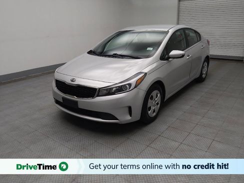 Used 2018 Kia Forte LX image 1