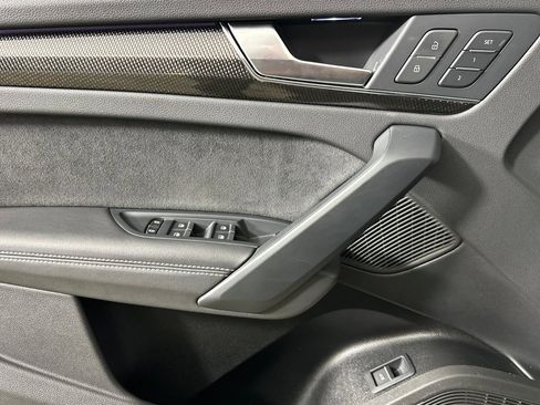 Used 2023 Audi SQ5 Prestige w/ Prestige Package image 10