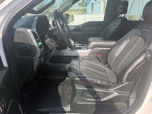 Used 2019 Ford F150 Platinum w/ Equipment Group 701A Luxury AWD/4WD image 18