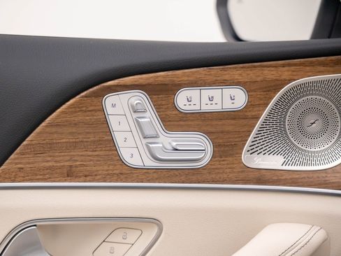 New 2026 Mercedes-Benz GLS 450 4MATIC image 17