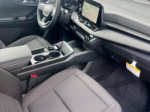 New 2026 Chevrolet Equinox LT w/ Safety and Technology Package AWD/4WD image 13