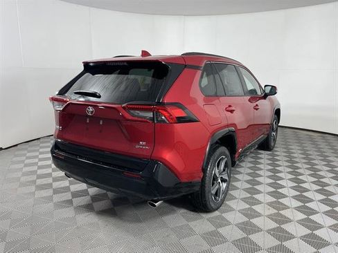 New 2025 Toyota RAV4 SE image 7