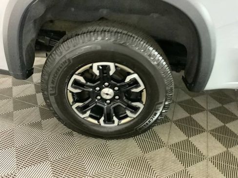 Used 2024 Chevrolet Silverado 1500 ZR2 w/ Technology Package AWD/4WD image 39