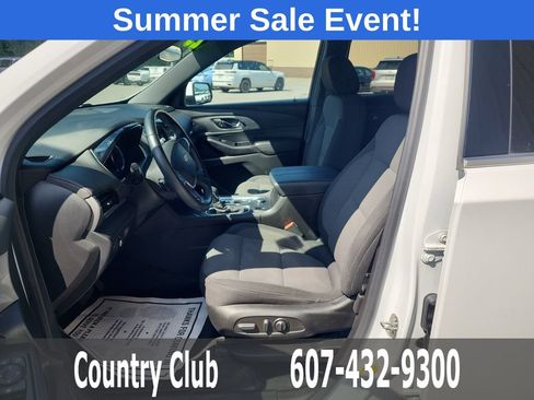Used 2023 Chevrolet Traverse LT AWD/4WD image 11