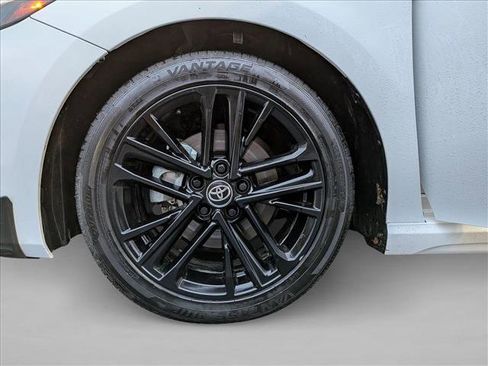 Used 2025 Toyota Camry SE image 20