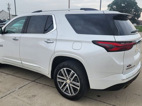 Used 2023 Chevrolet Traverse High Country AWD/4WD image 6