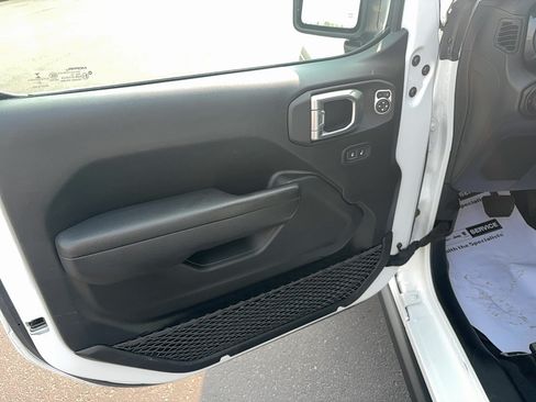 Used 2023 Jeep Wrangler Unlimited Sport AWD/4WD image 12