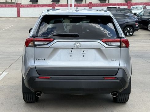 Used 2023 Toyota RAV4 XLE Premium FWD image 5