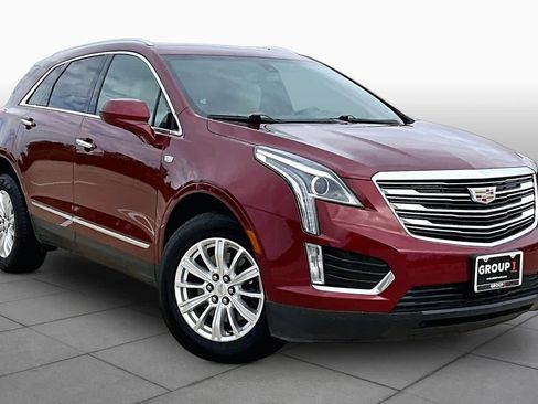 Used 2018 Cadillac XT5 FWD image 3