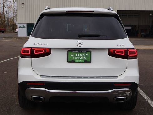 Used 2022 Mercedes-Benz GLB 250 4MATIC image 5