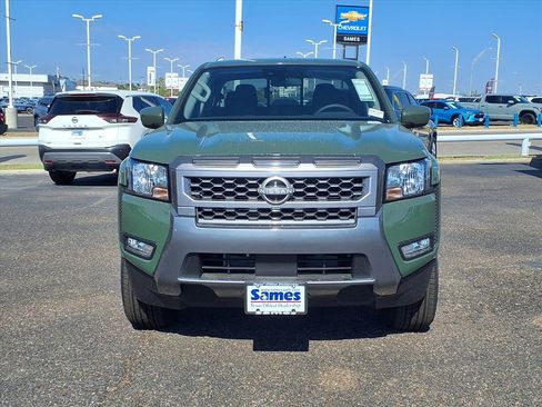 New 2025 Nissan Frontier SV w/ SV Convenience Package image 2