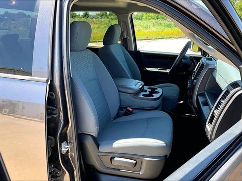 Used 2018 RAM 2500 Tradesman w/ Chrome Appearance Group AWD/4WD image 9
