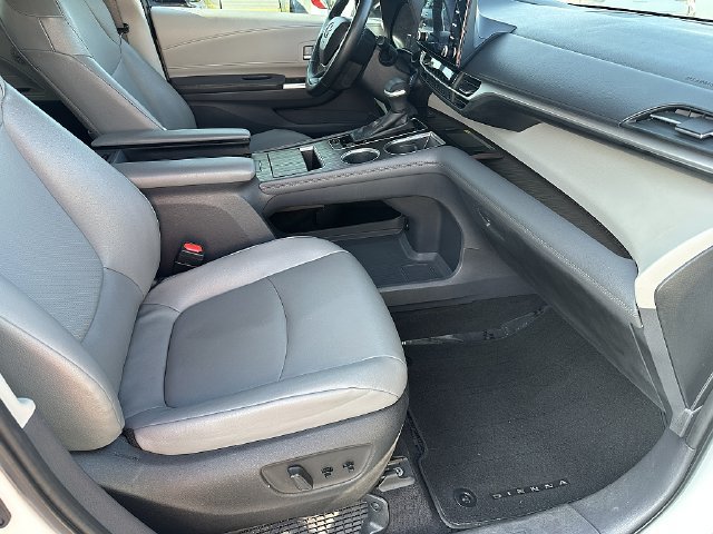 Used 2022 Toyota Sienna XLE FWD image 10