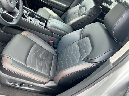 Certified 2024 Nissan Pathfinder Platinum AWD/4WD image 17