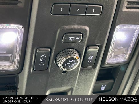 Used 2021 GMC Yukon SLT w/ SLT Premium Package image 37