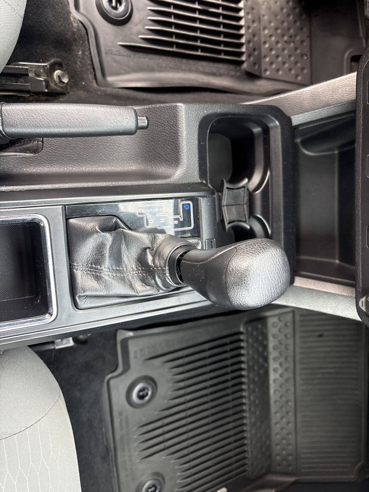 Used 2018 Toyota Tacoma SR AWD/4WD image 22