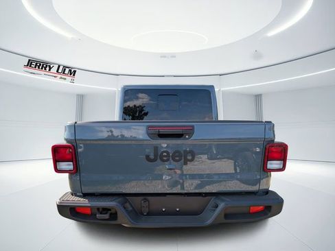 New 2026 Jeep Gladiator Sport image 4