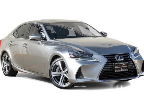Used 2019 Lexus IS 350 image 6