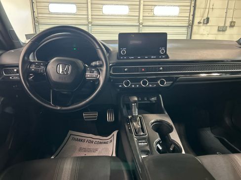 Used 2025 Honda Civic Sport image 4