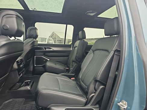 New 2026 Jeep Grand Wagoneer 4WD image 21