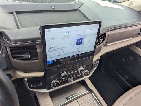 Used 2024 Ford Expedition Max Limited image 25