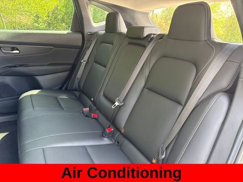 Used 2025 Nissan Murano SV AWD/4WD image 23