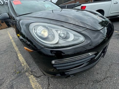 Used 2012 Porsche Cayenne S AWD/4WD image 9