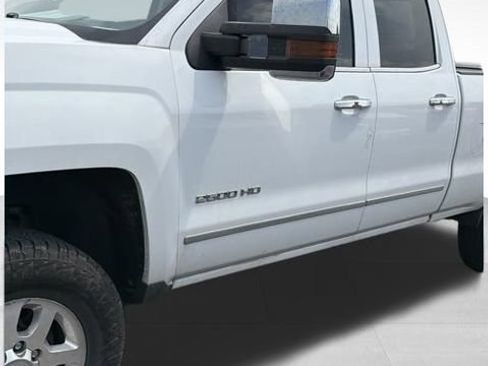 Used 2015 Chevrolet Silverado 2500 LTZ w/ Z71 Package, Off-Road AWD/4WD image 10