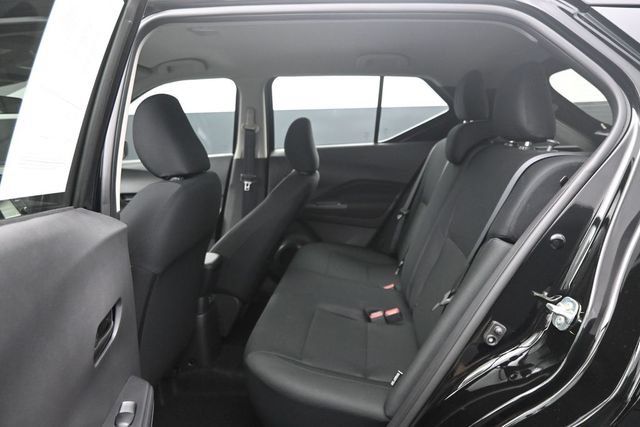 Used 2025 Nissan Kicks Play S FWD image 11