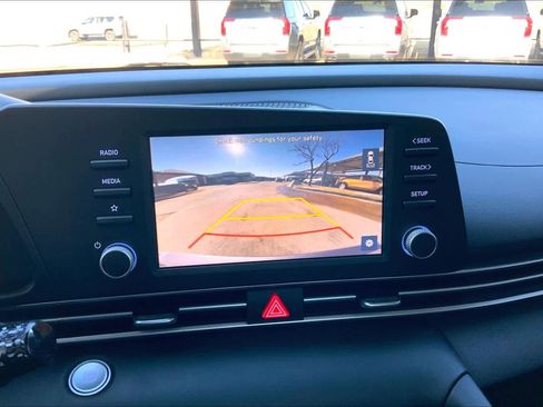 Used 2023 Hyundai Elantra SEL image 26