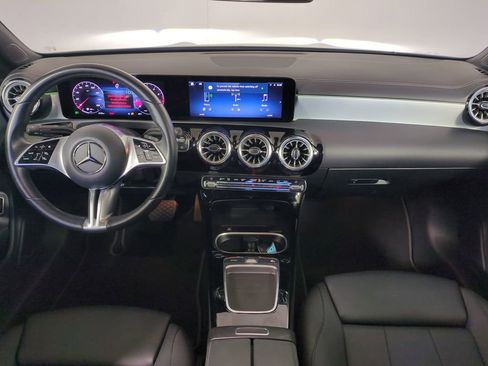 Used 2025 Mercedes-Benz CLA 250 image 16