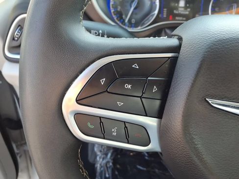 Used 2023 Chrysler Voyager LX FWD image 7