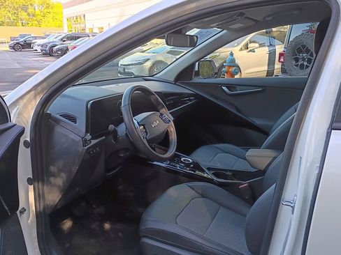 Used 2024 Kia Niro Wind w/ Wind Preserve Package FWD image 15